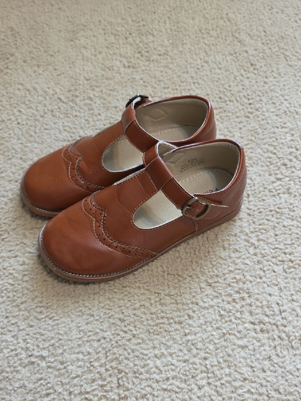 Toddler/Tween Tan Mary Jane Dress Shoes with Buckle